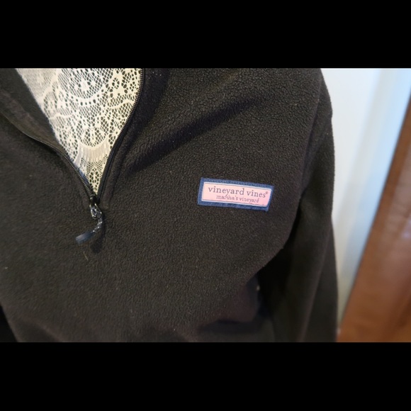 Vineyard vine quarter zip - Picture 2 of 2